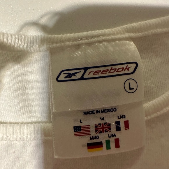 Juniors Large Vintage Reebok Tee - Picture 3 of 4